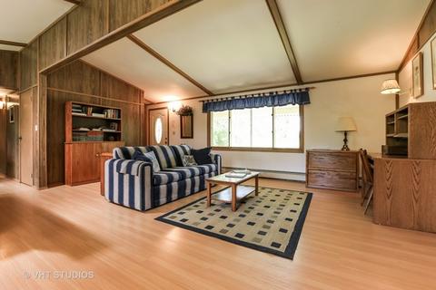 9517 Seeman Rd, Union, IL 60180 photo 2
