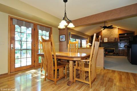 1820 Ranchview Dr, Naperville, IL 60565 photo 7