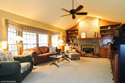 1820 Ranchview Dr, Naperville, IL 60565 photo 9