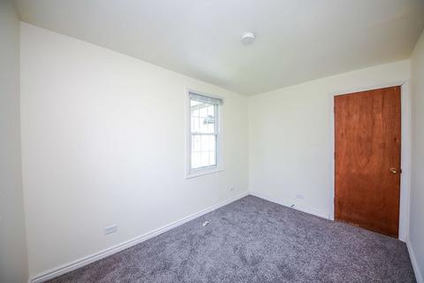2073 Maple St, Des Plaines, IL 60018 photo 15