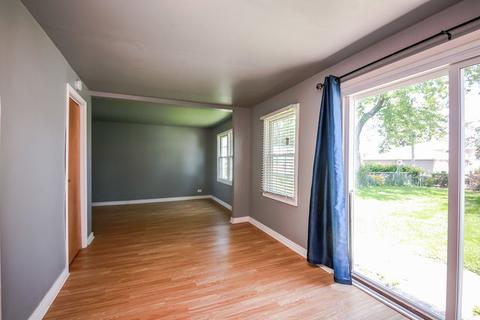 2073 Maple St, Des Plaines, IL 60018 photo 6