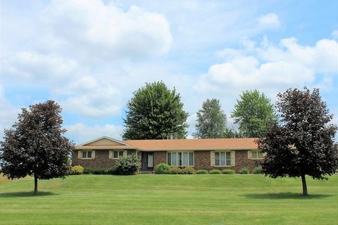 16136 Greenland Dr, Morrison, IL 61270 photo 1