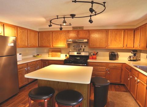 1010 Lancaster Dr, Rantoul, IL 61866 photo 2