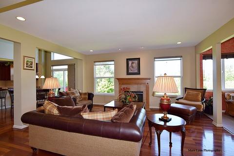 2959 Kelly Dr, Elgin, IL 60124 photo 8
