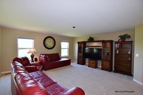 2959 Kelly Dr, Elgin, IL 60124 photo 14