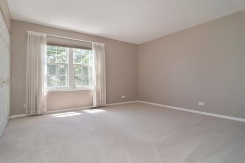 4672 N Sapphire Dr, Hoffman Estates, IL 60192 photo 11