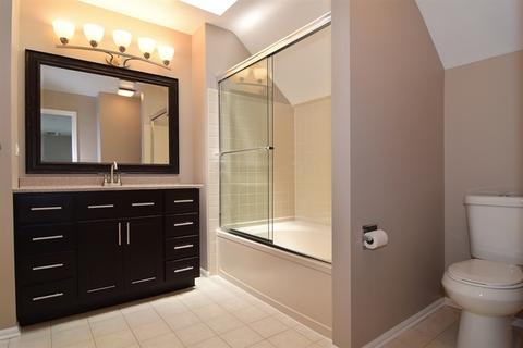 4672 N Sapphire Dr, Hoffman Estates, IL 60192 photo 13