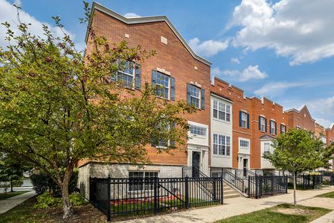 802 Station Blvd, Aurora, IL 60504 photo 2