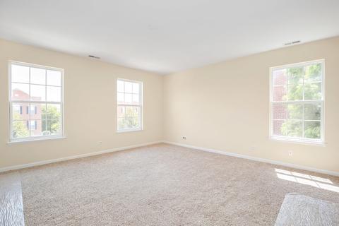 802 Station Blvd, Aurora, IL 60504 photo 16