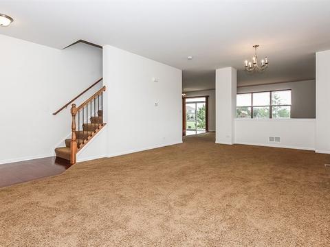 3029 Cranston Ave, Elgin, IL 60124 photo 3