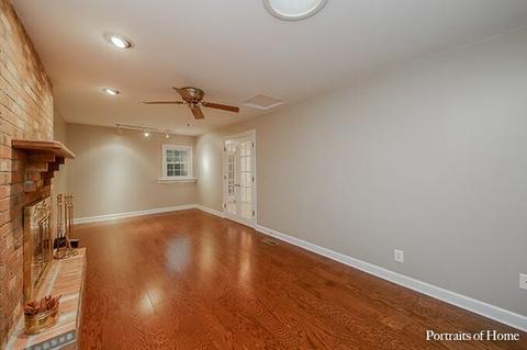 595 Amherst Ln, Hoffman Estates, IL 60169 photo 9