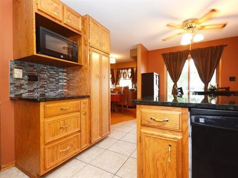 2207 Daffodil Dr, Crest Hill, IL 60403 photo 7