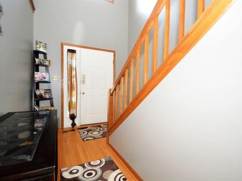 2207 Daffodil Dr, Crest Hill, IL 60403 photo 2