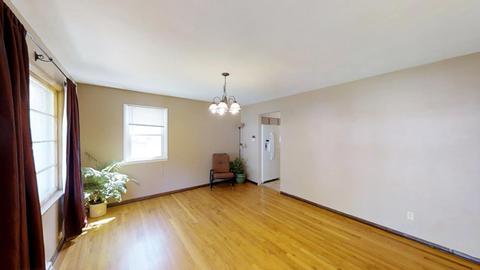 607 Breen Dr, Champaign, IL 61820 photo 3
