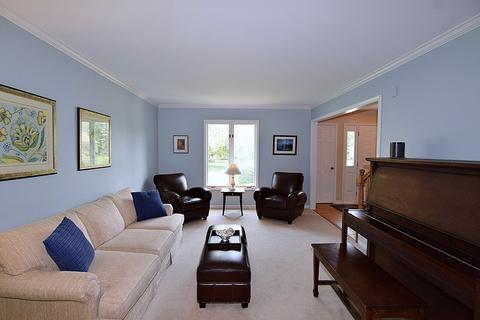 1070 Danforth Dr, Batavia, IL 60510 photo 8