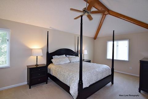 1070 Danforth Dr, Batavia, IL 60510 photo 14