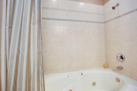 1660 Penny Ln, Bartlett, IL 60103 photo 19