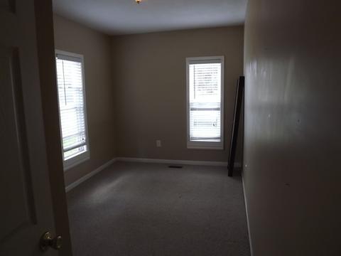 401 Lyle Ave, Donovan, IL 60931 photo 22