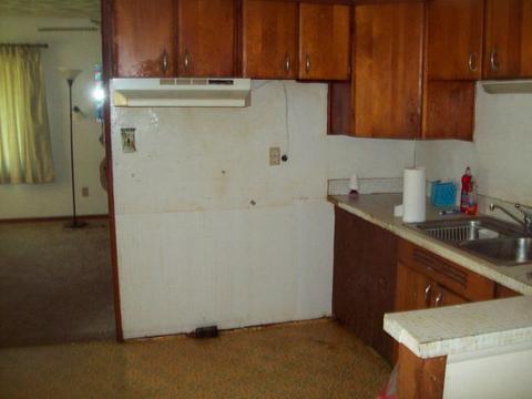 327 Meltzer Ave, Walnut, IL 61376 photo 4