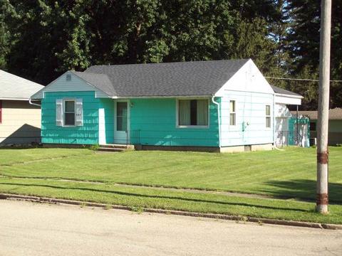 327 Meltzer Ave, Walnut, IL 61376 photo 1