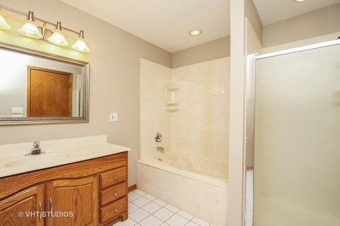 70 S Seebert St, Cary, IL 60013 photo 9