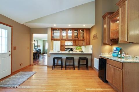 70 S Seebert St, Cary, IL 60013 photo 3