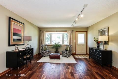 70 S Seebert St, Cary, IL 60013 photo 2