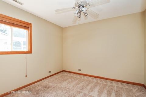 70 S Seebert St, Cary, IL 60013 photo 11
