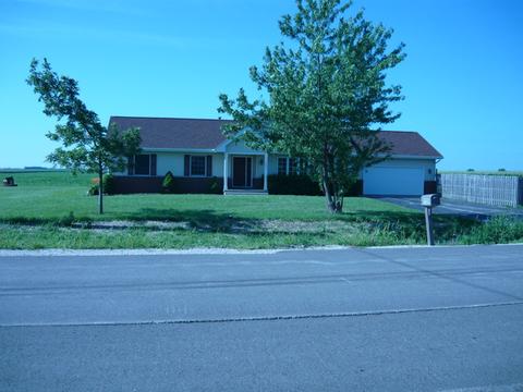 1265 E Sherrill Rd, Minooka, IL 60447 photo 2