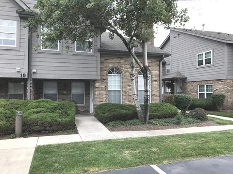 19 Foxcroft Rd #111, Naperville, IL 60565 photo 1