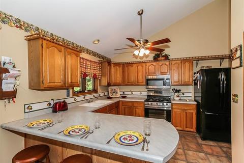 10945 Ernest Dr, Marengo, IL 60152 photo 6