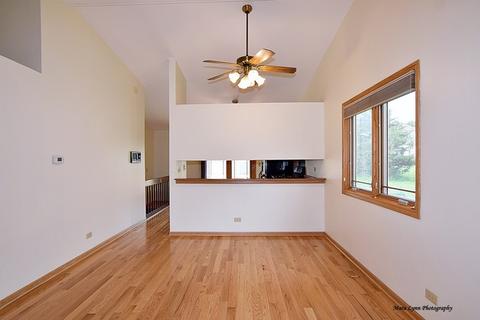 1367 Burns Dr, Elgin, IL 60120 photo 7