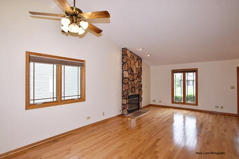 1367 Burns Dr, Elgin, IL 60120 photo 8