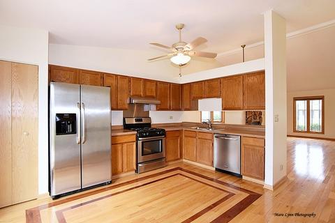 1367 Burns Dr, Elgin, IL 60120 photo 11