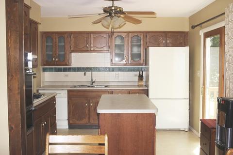 823 Whitlock Ave, Aurora, IL 60506 photo 3