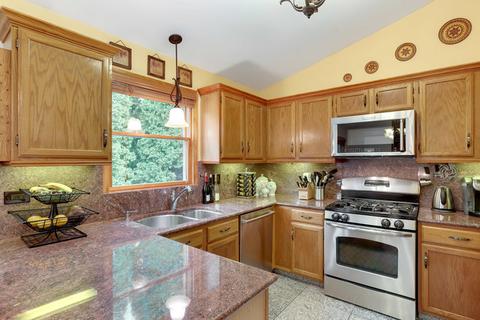 902 Pear Tree Ln, Wheeling, IL 60090 photo 14