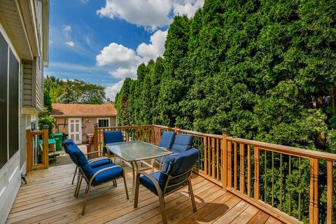 902 Pear Tree Ln, Wheeling, IL 60090 photo 24