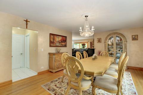 902 Pear Tree Ln, Wheeling, IL 60090 photo 9
