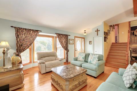 902 Pear Tree Ln, Wheeling, IL 60090 photo 5