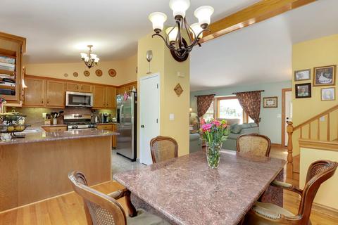902 Pear Tree Ln, Wheeling, IL 60090 photo 13