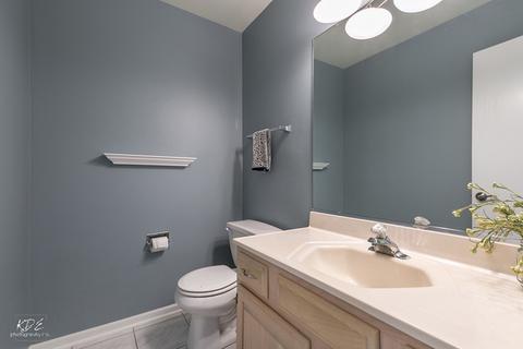 305 Brittany Trl, Elgin, IL 60120 photo 19