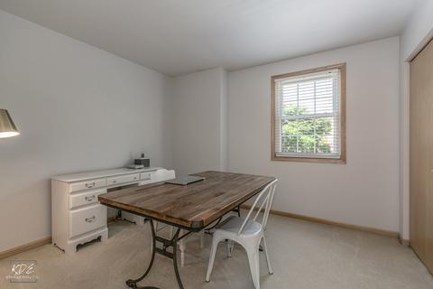305 Brittany Trl, Elgin, IL 60120 photo 24