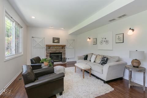 305 Brittany Trl, Elgin, IL 60120 photo 14
