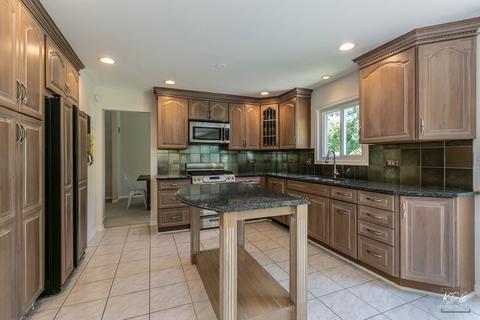 305 Brittany Trl, Elgin, IL 60120 photo 5
