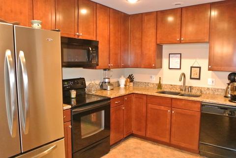 5400 Astor Ln #215, Rolling Meadows, IL 60008 photo 4