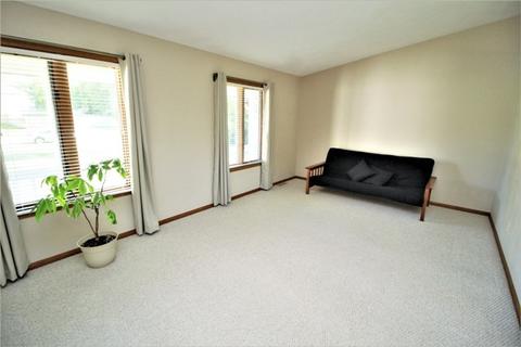 7747 Thistle Ridge Rd, Roscoe, IL 61073 photo 2