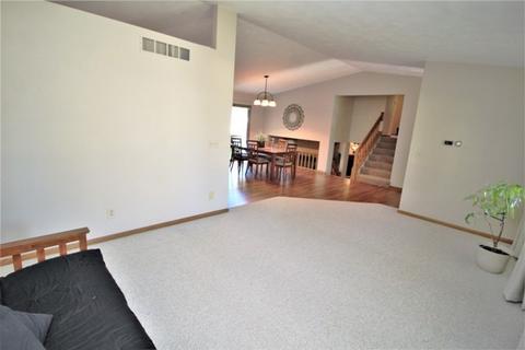 7747 Thistle Ridge Rd, Roscoe, IL 61073 photo 4