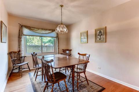 2538 Honeysuckle Ln, Rolling Meadows, IL 60008 photo 8
