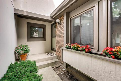 2538 Honeysuckle Ln, Rolling Meadows, IL 60008 photo 3