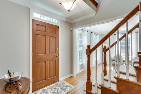 1601 Stonebridge Trl, Wheaton, IL 60189 photo 3